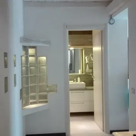 Il Piccolo Rifugio - L'angoletto Appartement *
