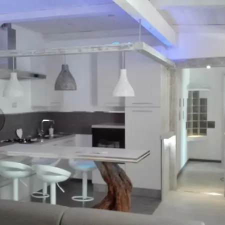 Il Piccolo Rifugio - L'angoletto Appartement *