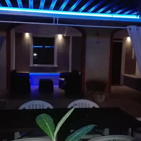 Il Piccolo Rifugio - L'angoletto Apartment